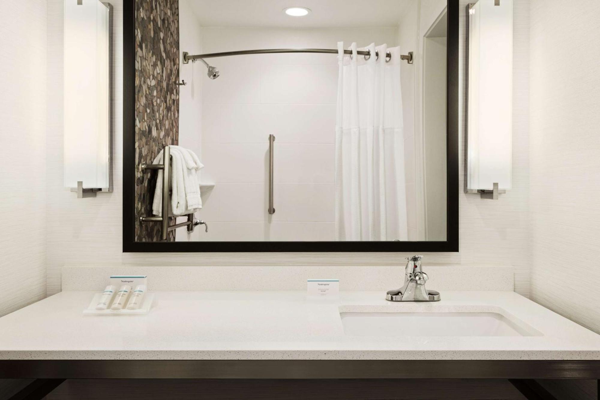 Hilton Garden Inn Charlotte Southpark Kültér fotó